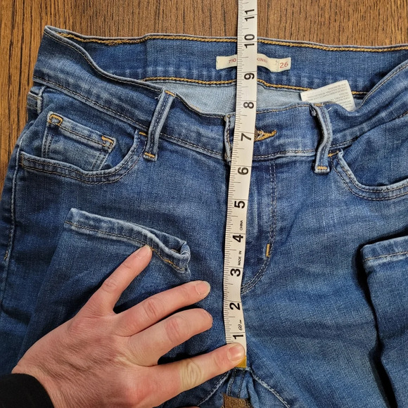 Levi's 710 Super Skinny Medium Dark Wash Jeans Size Women's 26 - Picture 7 of 12